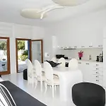 Mykonos Pearl House With Pool In The Heart Of Town Feriehus