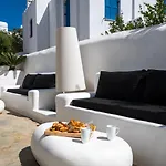 Mykonos Pearl House With Pool In The Heart Of Town