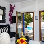 Mykonos Pearl House With Pool In The Heart Of Town * Mykonos Town